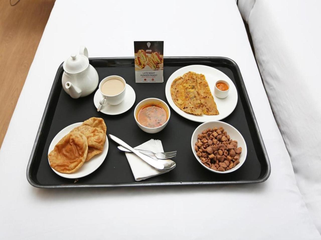 Oyo 24844 Hotel Samrat Bhopal Zewnętrze zdjęcie